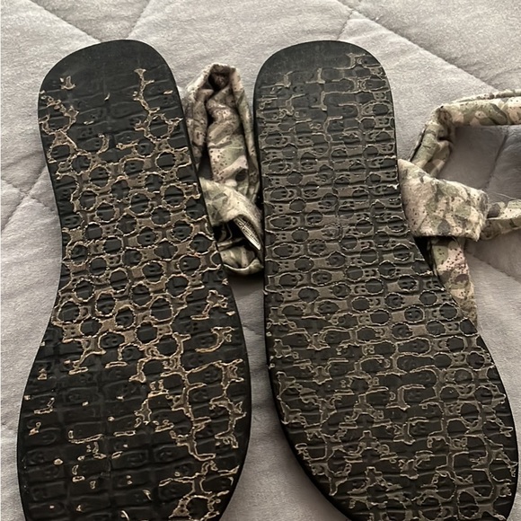 Sanuk Yoga Camo Slings Women’s 6 - Picture 3 of 6